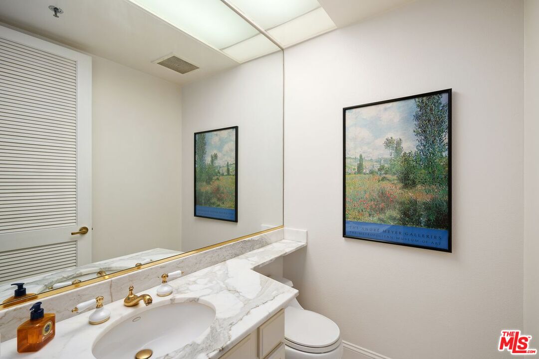 2122 Century Park Ln Unit: 111