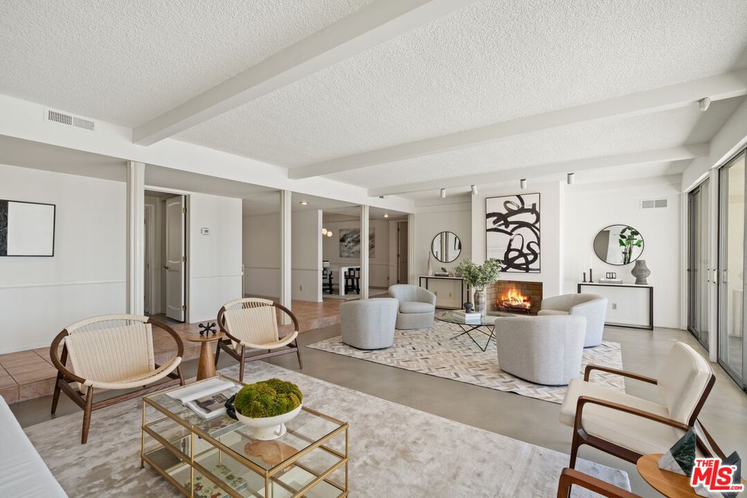 5216 Los Caballeros Way