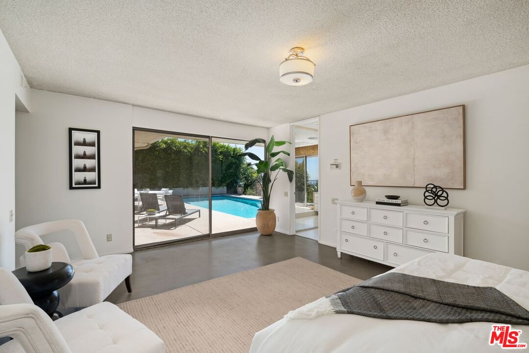 5216 Los Caballeros Way