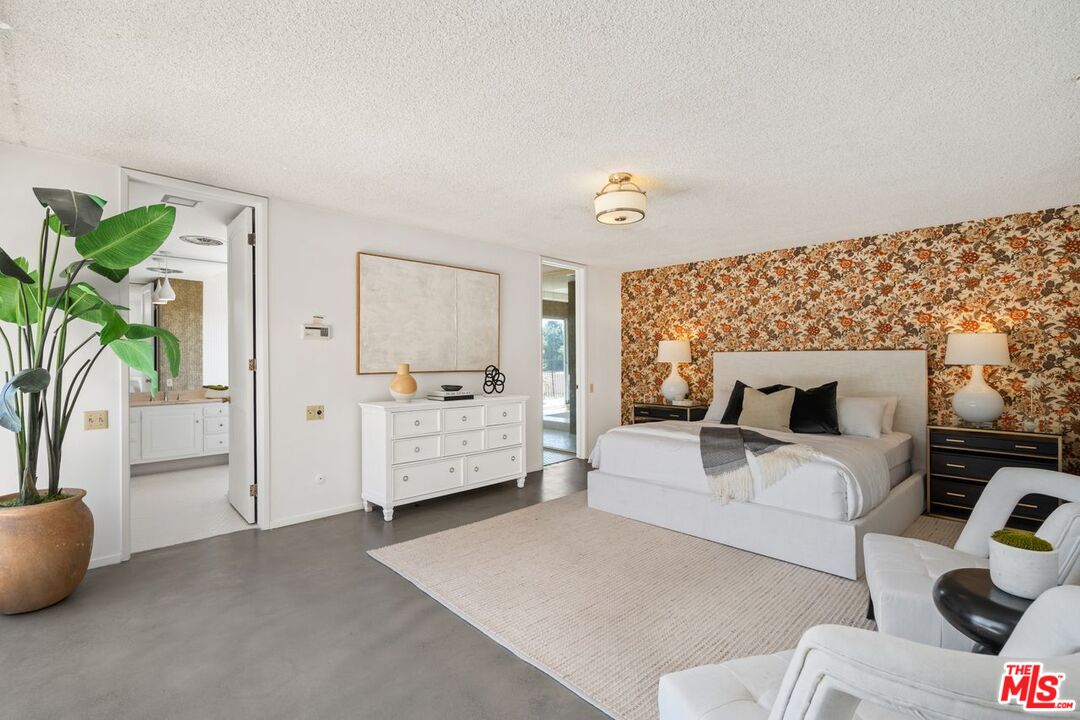 5216 Los Caballeros Way