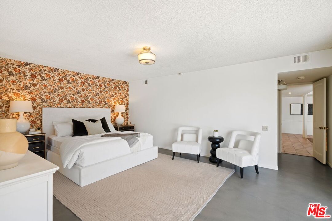 5216 Los Caballeros Way