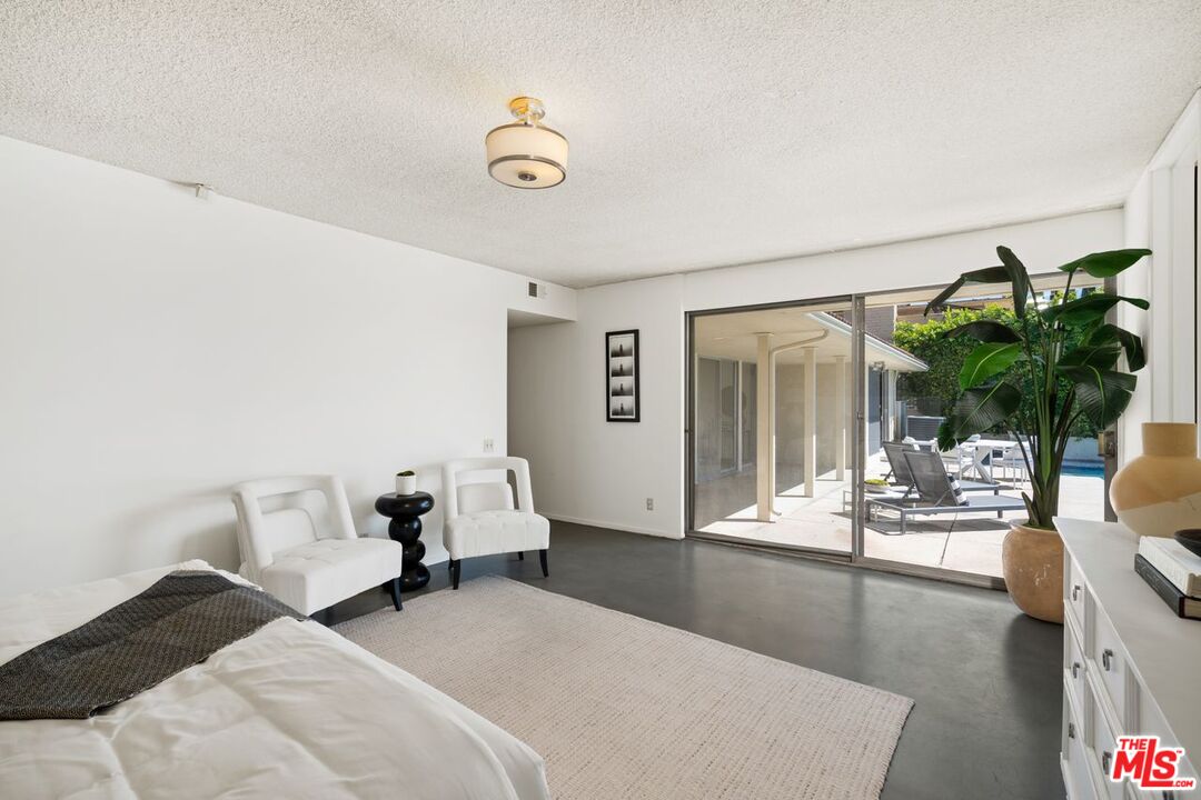 5216 Los Caballeros Way