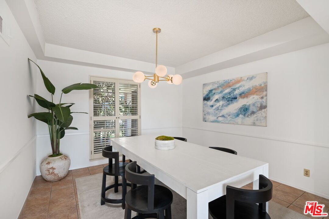 5216 Los Caballeros Way