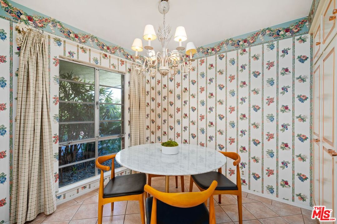 5216 Los Caballeros Way