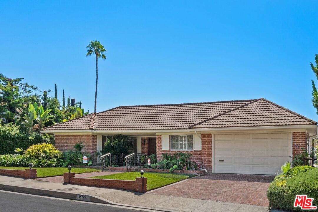 5216 Los Caballeros Way