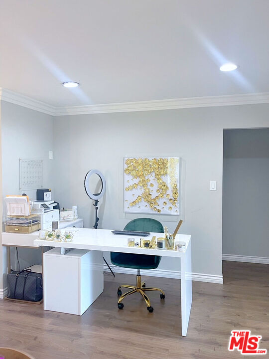 1755 S Mansfield Ave