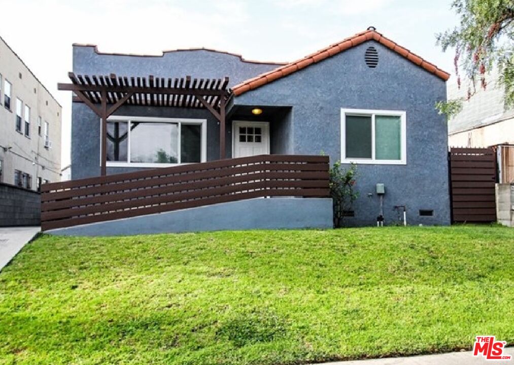 1755 S Mansfield Ave