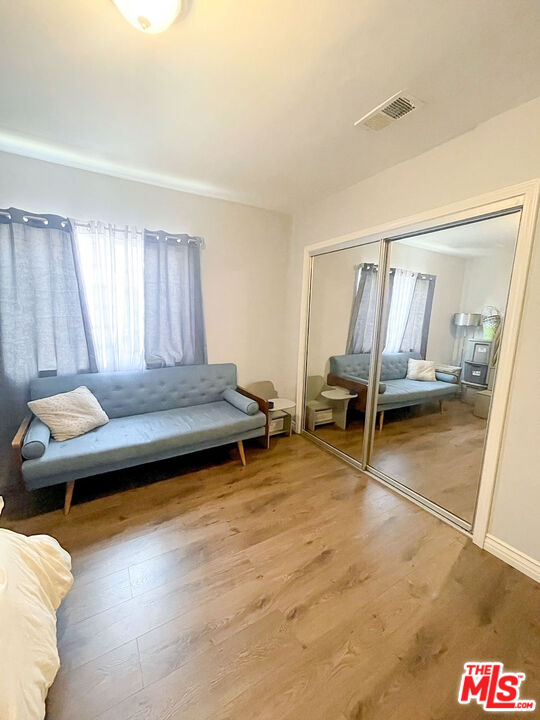 1755 S Mansfield Ave