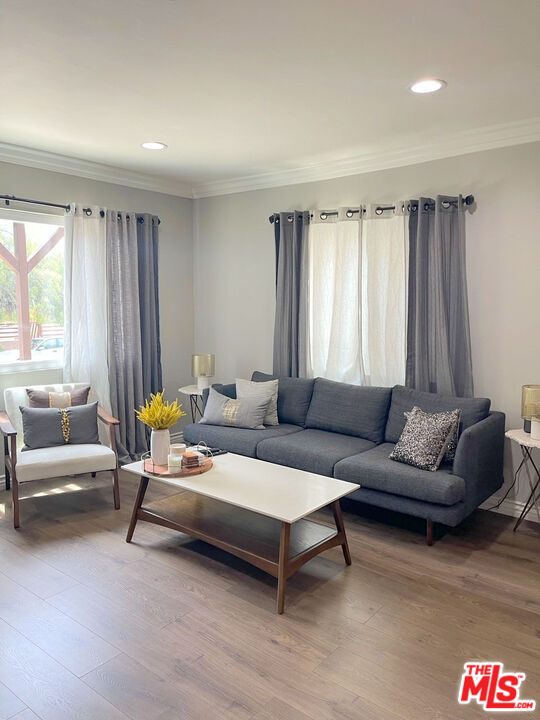 1755 S Mansfield Ave