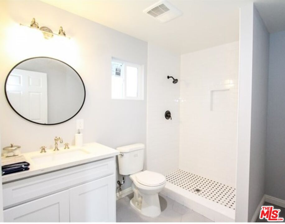 1755 S Mansfield Ave