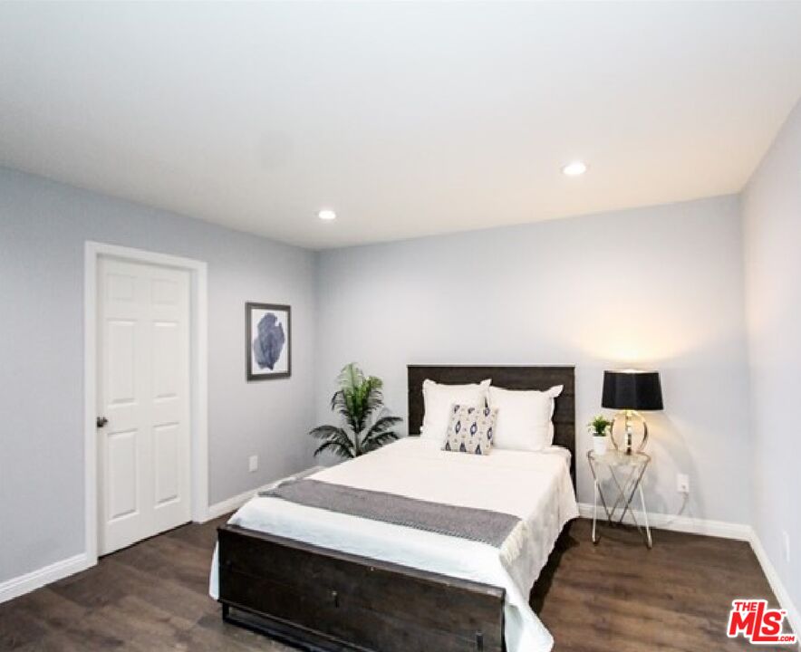 1755 S Mansfield Ave