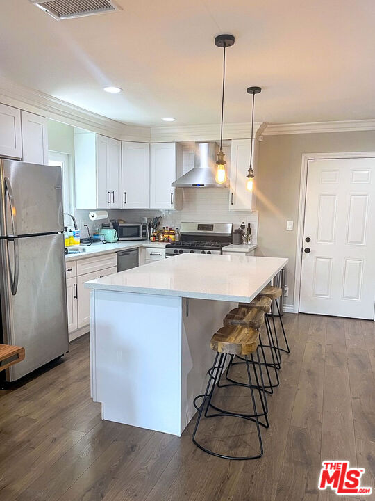 1755 S Mansfield Ave