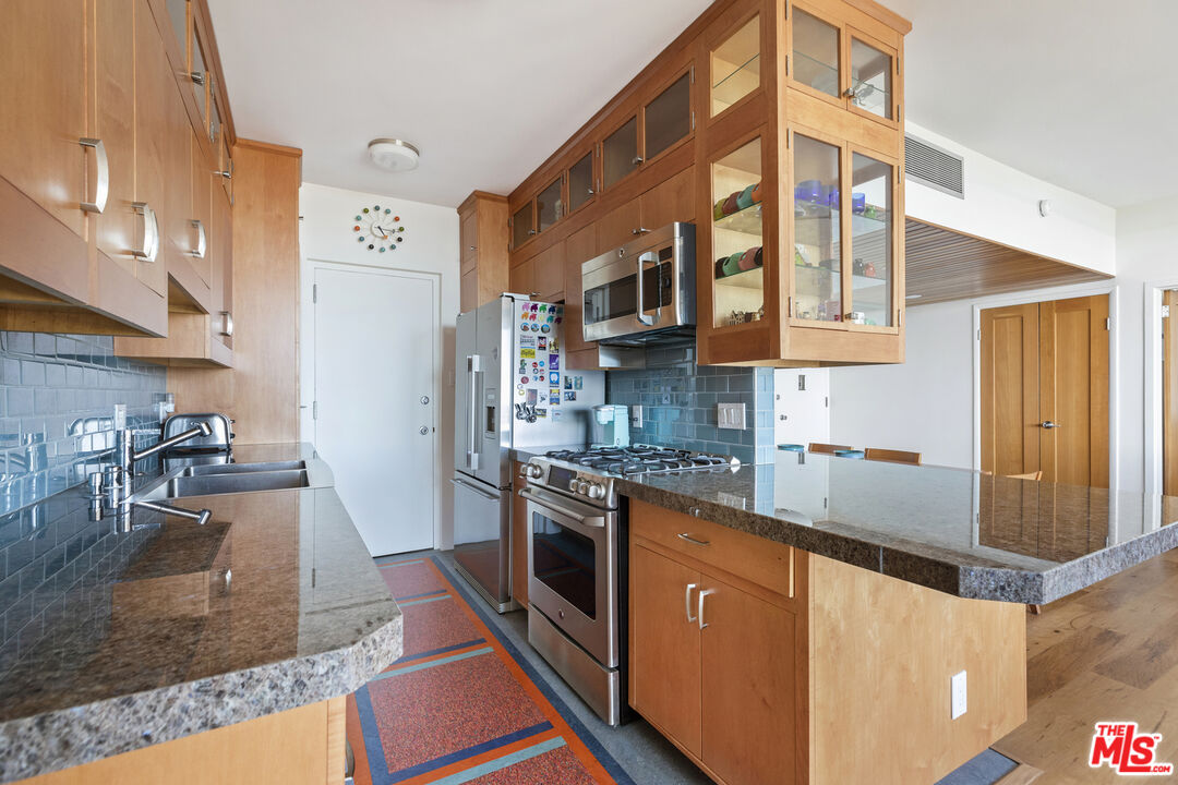 4411 Los Feliz Blvd Unit: 1005