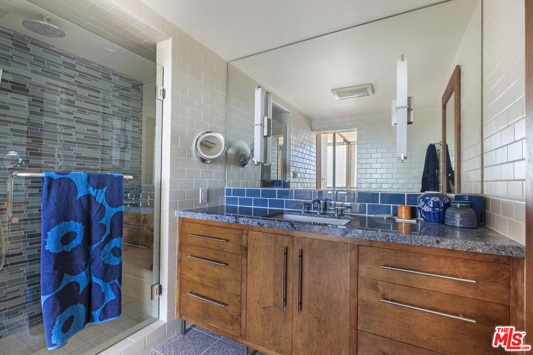 4411 Los Feliz Blvd Unit: 1005