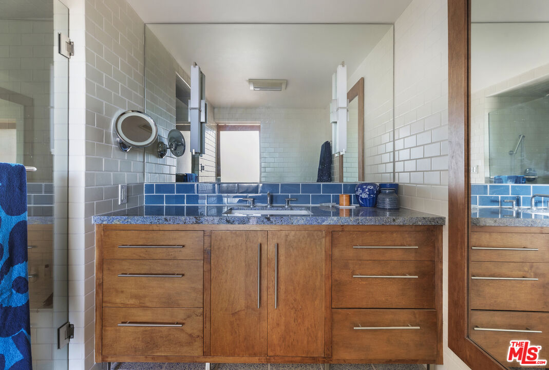 4411 Los Feliz Blvd Unit: 1005