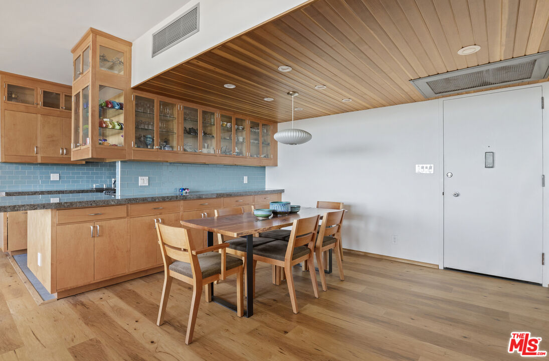 4411 Los Feliz Blvd Unit: 1005