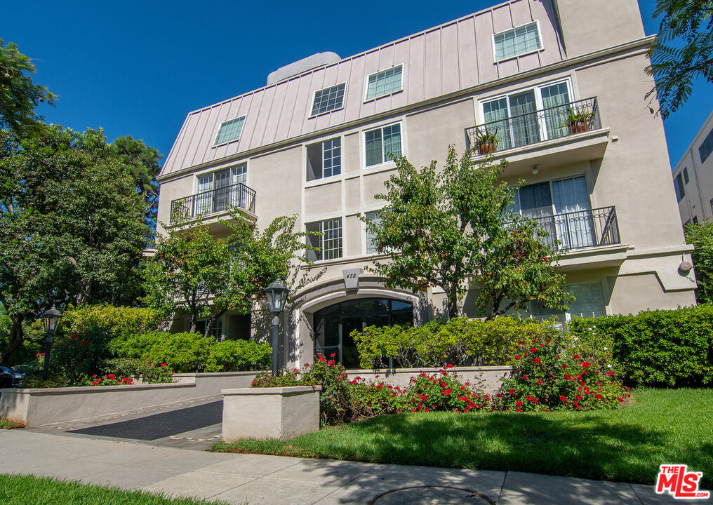 458 N Oakhurst Dr Unit: 106