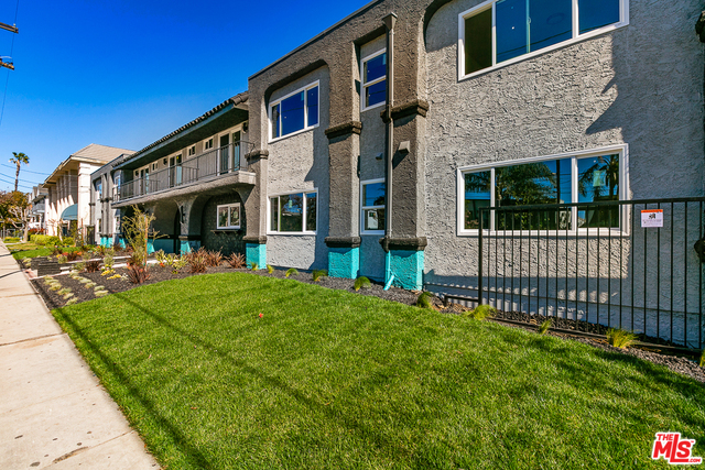 6640 Woodley Ave Unit: 206