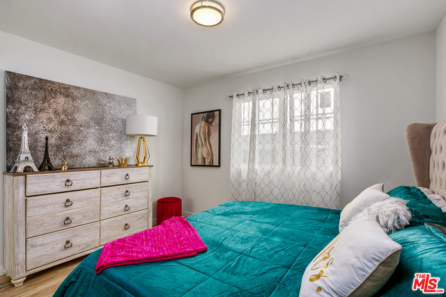 6640 Woodley Ave Unit: 206