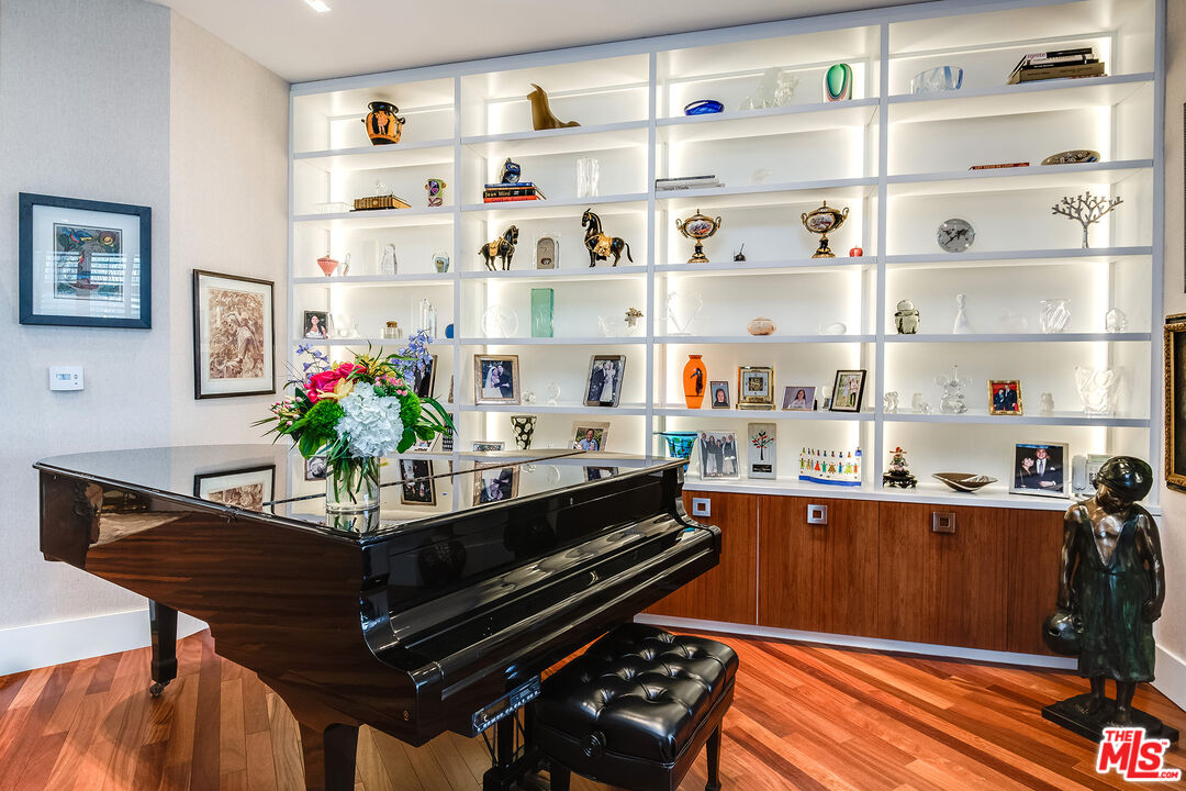 10490 Wilshire Blvd Unit: 406