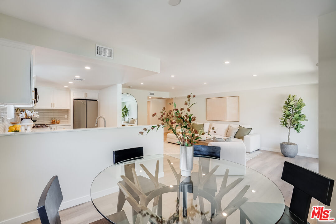 1470 Rexford Dr Unit: 306