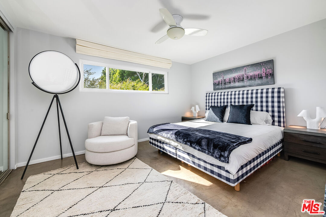 837 N West Knoll Dr Unit: 310