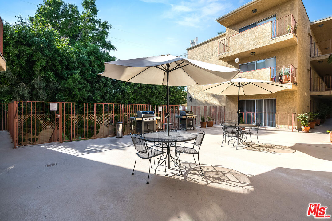 837 N West Knoll Dr Unit: 310