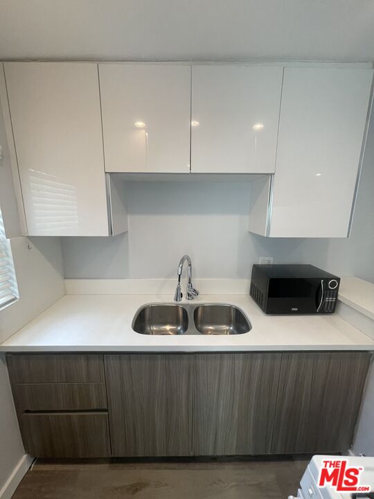 11509 Wyoming Ave Unit: Unit 2