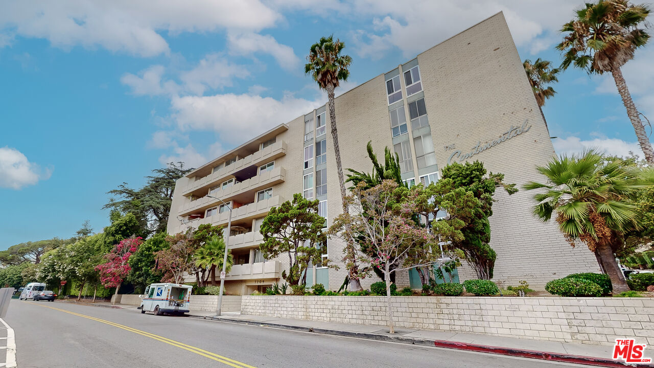 7309 Franklin Ave Unit: 104