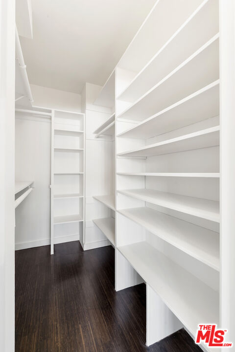 1131 Alta Loma Rd Unit: 502