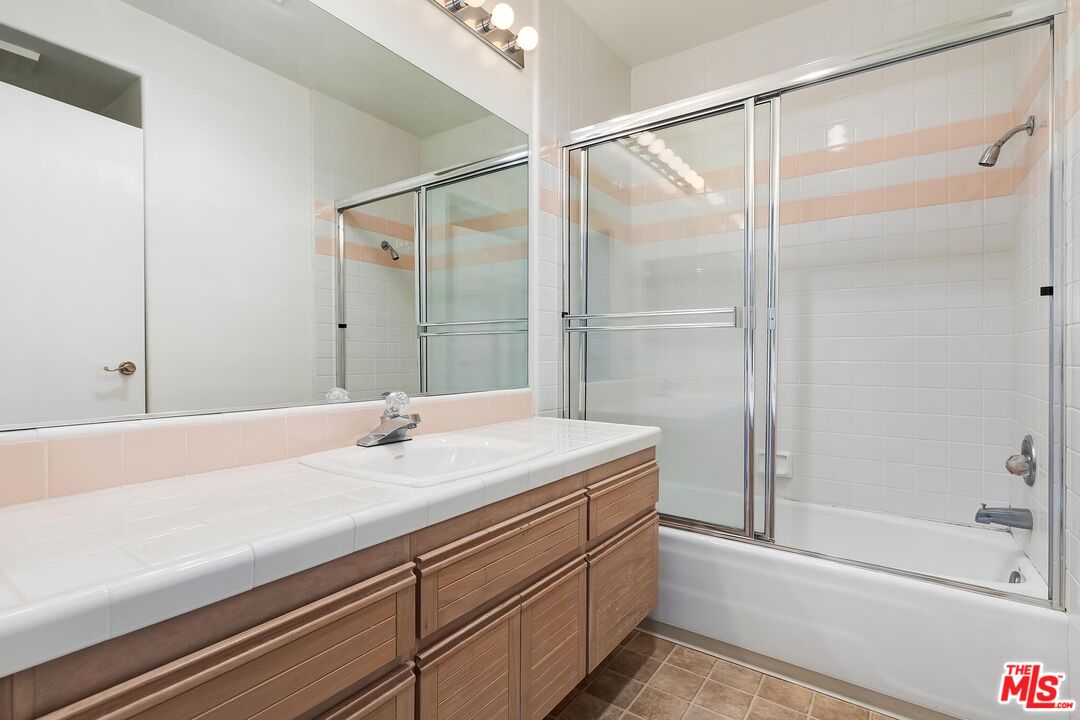 9880 Vidor Dr Unit: 104