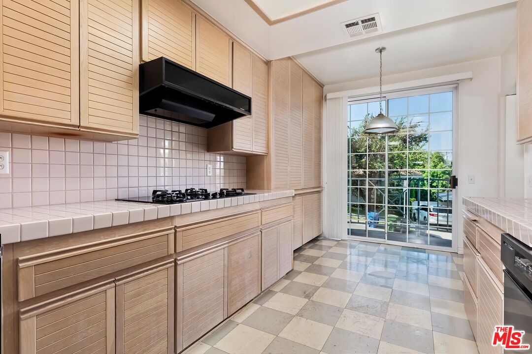 9880 Vidor Dr Unit: 104