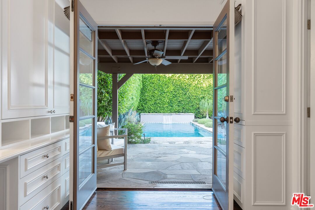 6225 Del Valle Dr