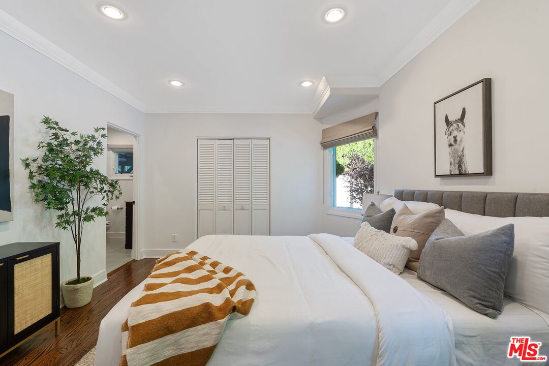6225 Del Valle Dr