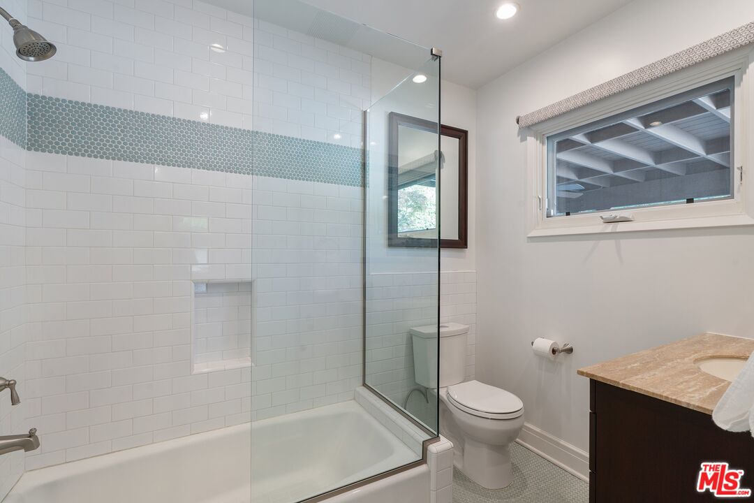 6225 Del Valle Dr