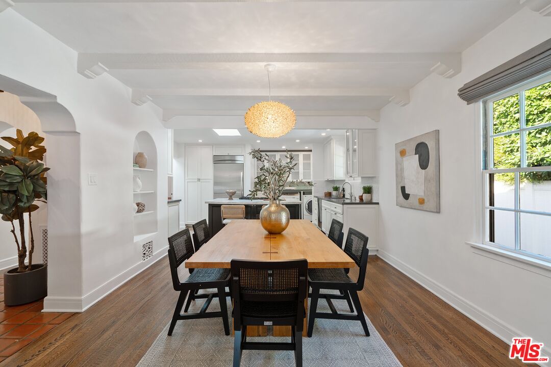 6225 Del Valle Dr