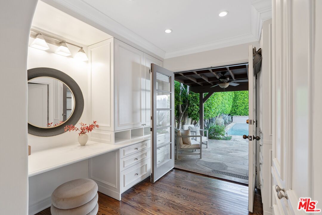 6225 Del Valle Dr