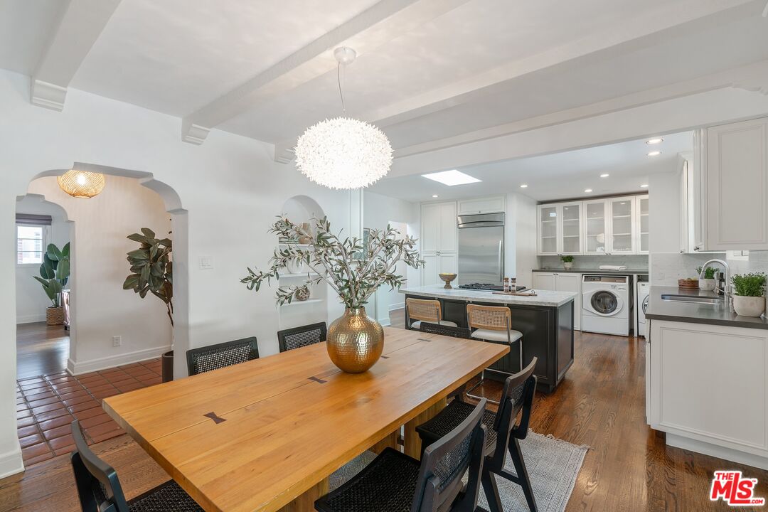 6225 Del Valle Dr