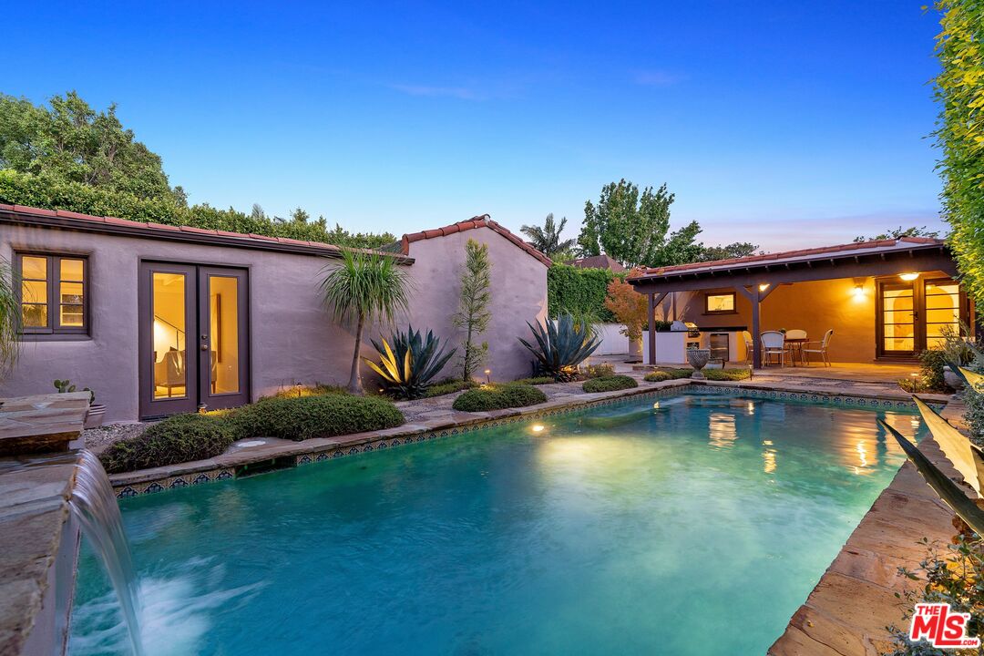 6225 Del Valle Dr