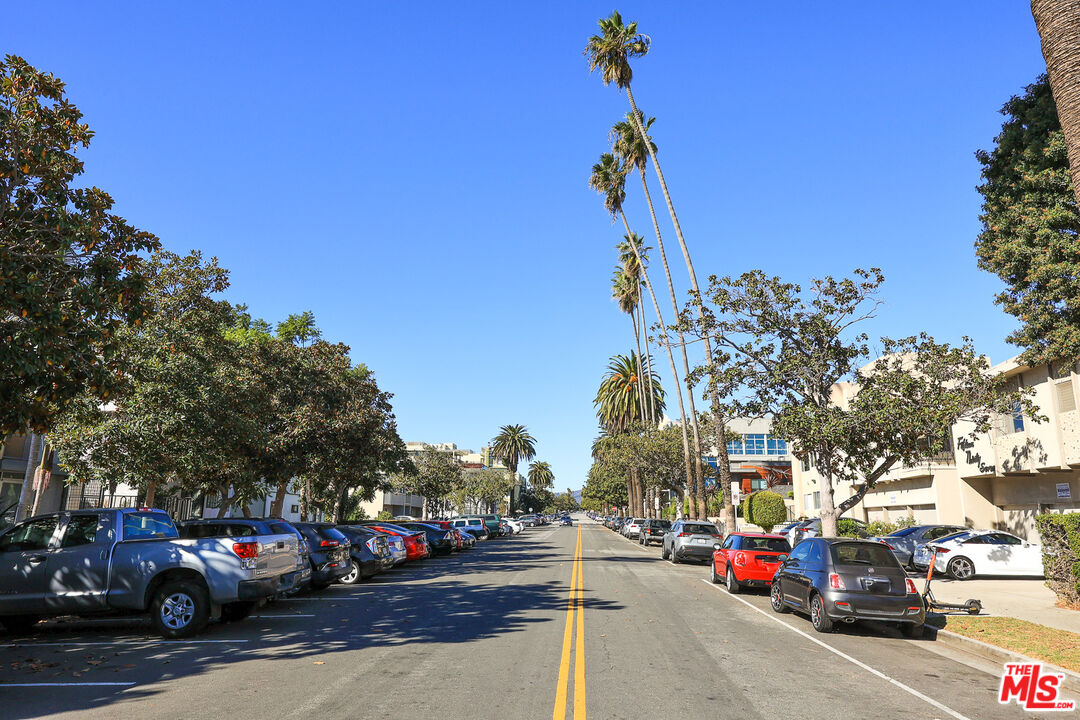 1527 9th St Unit: 101