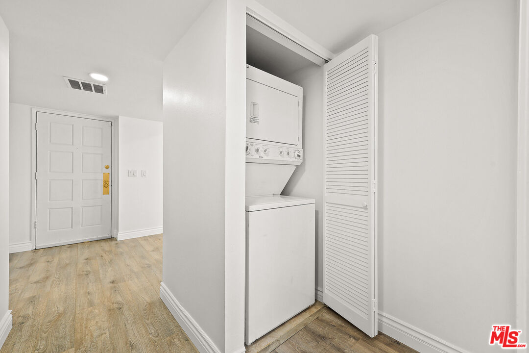 1527 9th St Unit: 101