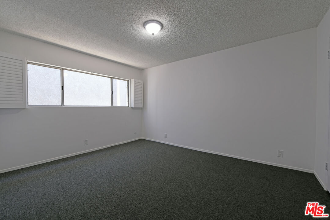 10302 Ilona Ave Unit: 1