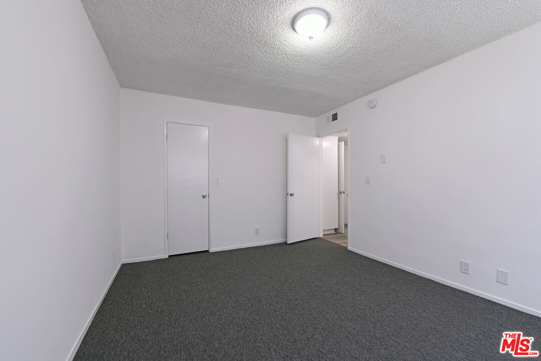 10302 Ilona Ave Unit: 1