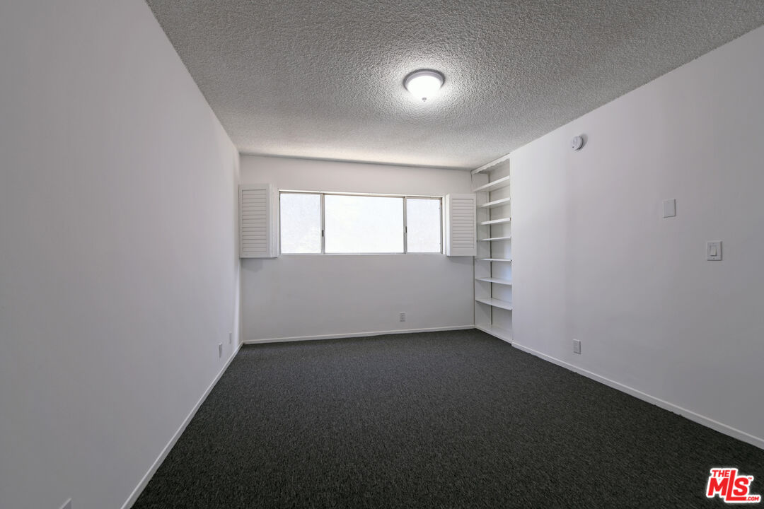 10302 Ilona Ave Unit: 1