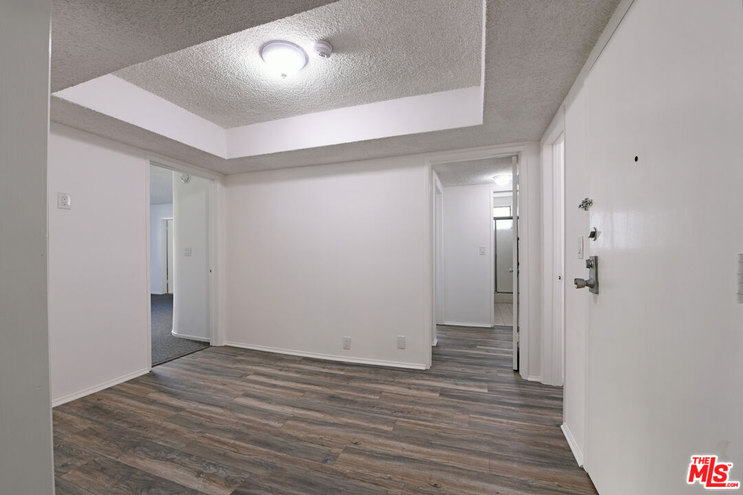 10302 Ilona Ave Unit: 1