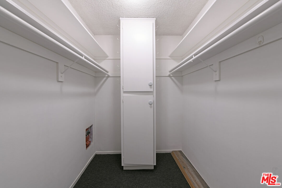 10302 Ilona Ave Unit: 1