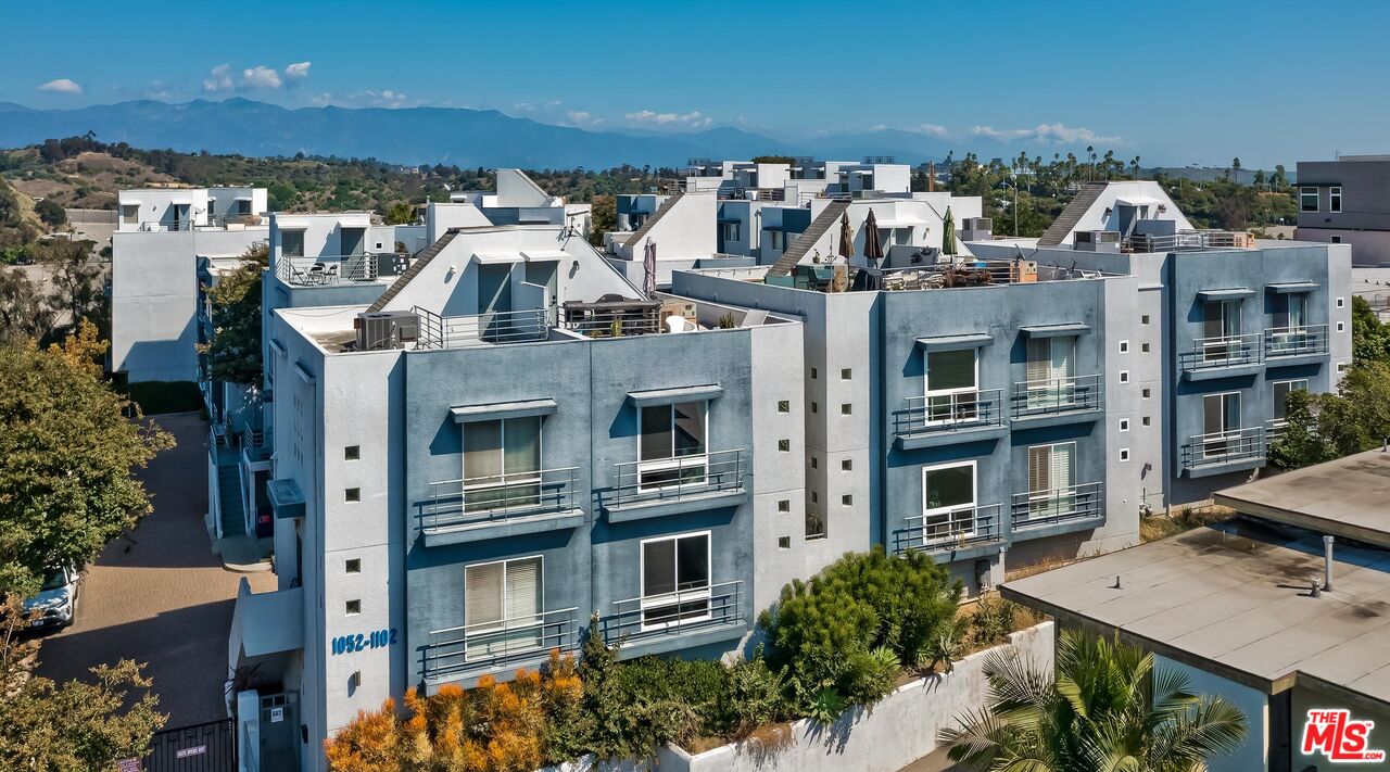 1060 Everett Pl Unit: 5