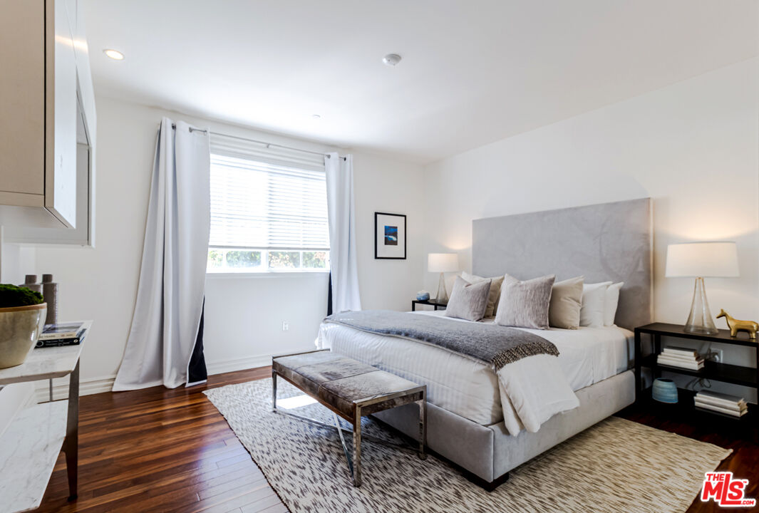 4661 Wilshire Blvd Unit: 104