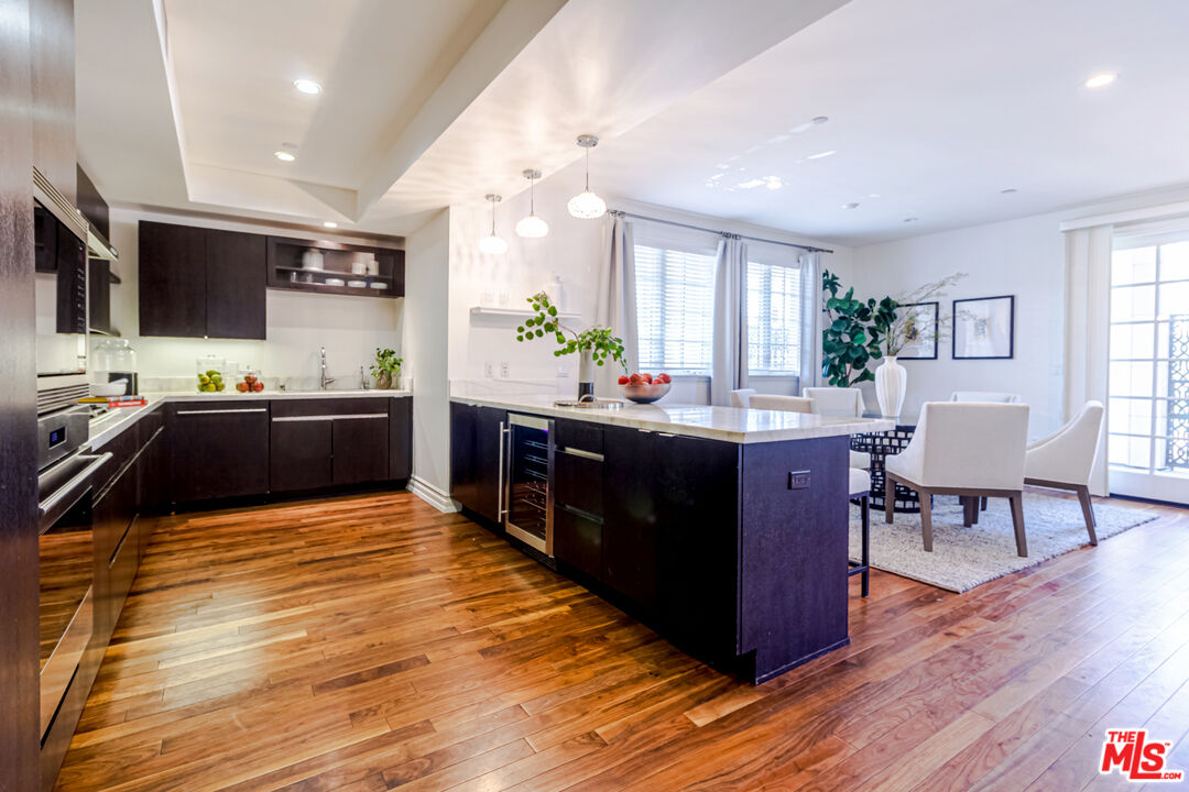 4661 Wilshire Blvd Unit: 104