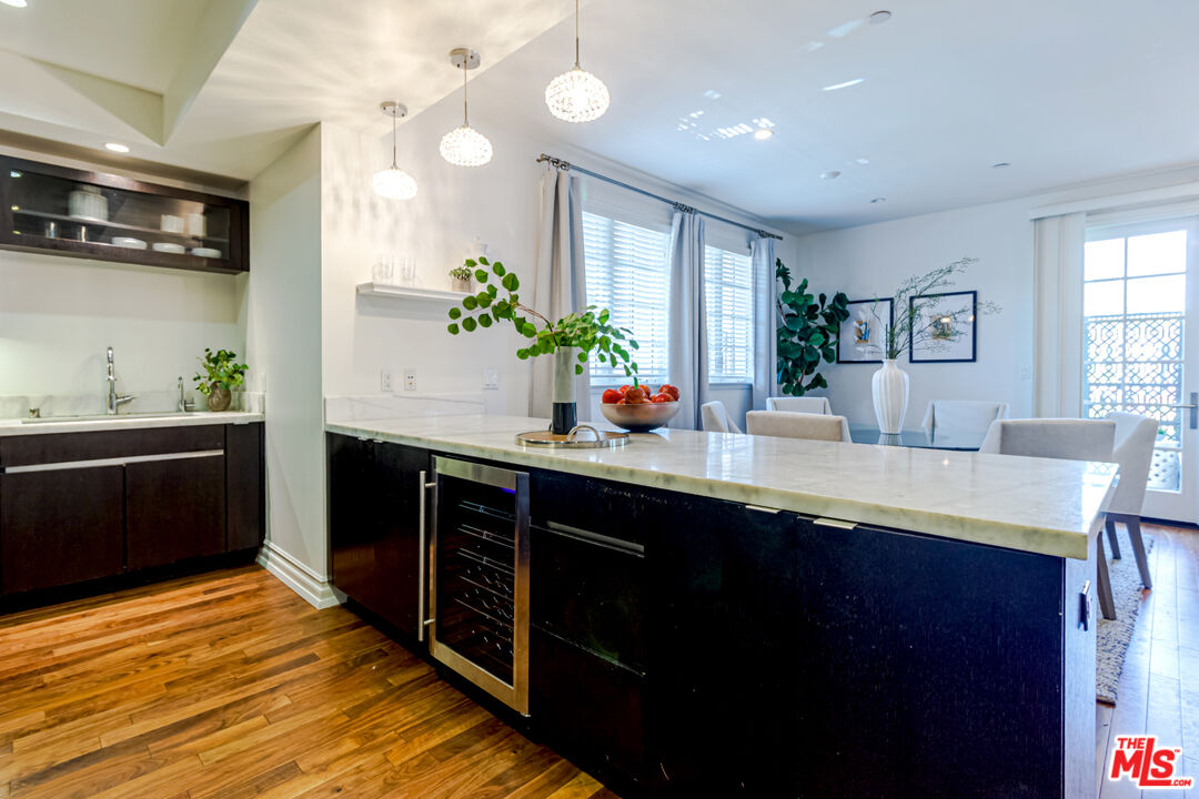 4661 Wilshire Blvd Unit: 104